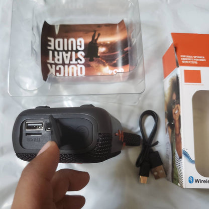 JBL GO4 Black Speaker USB Port