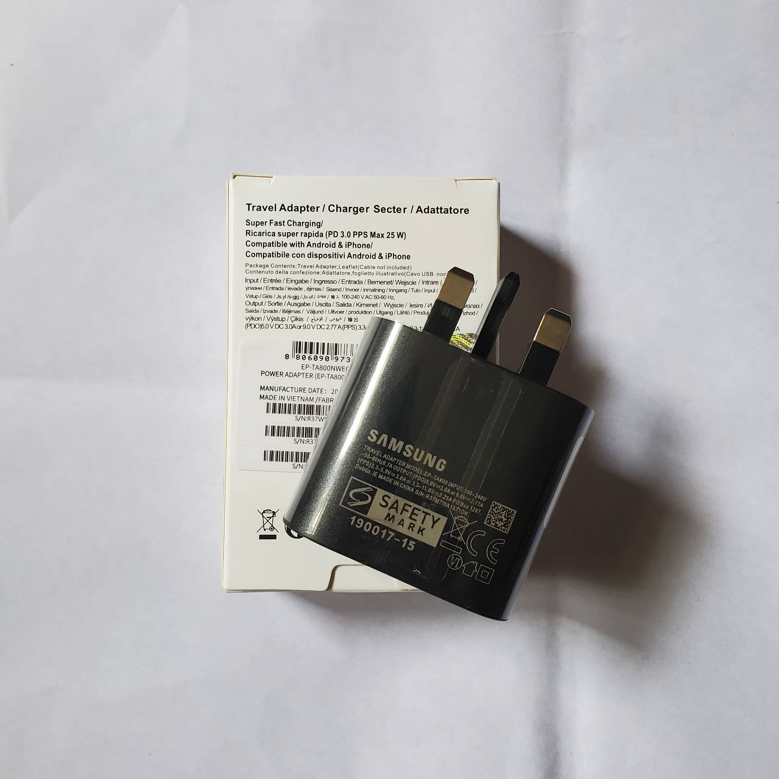 Samsung 25w Black Adapter And Box 1 Upper View